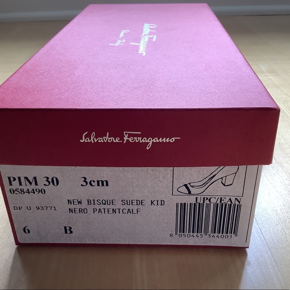 Ferragamo pump - Picture 9 of 11